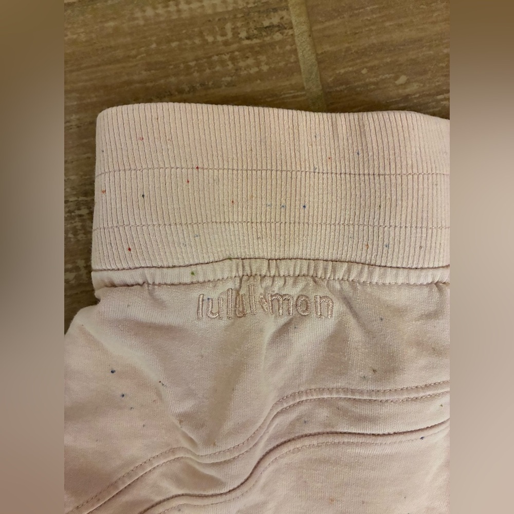Women’s small Lululemon Pink Jogger Pants - Picture 5 of 7